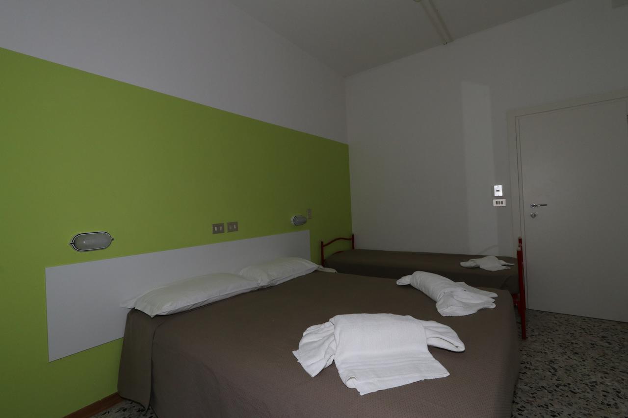 Hotel Urano Cattolica Eksteriør billede