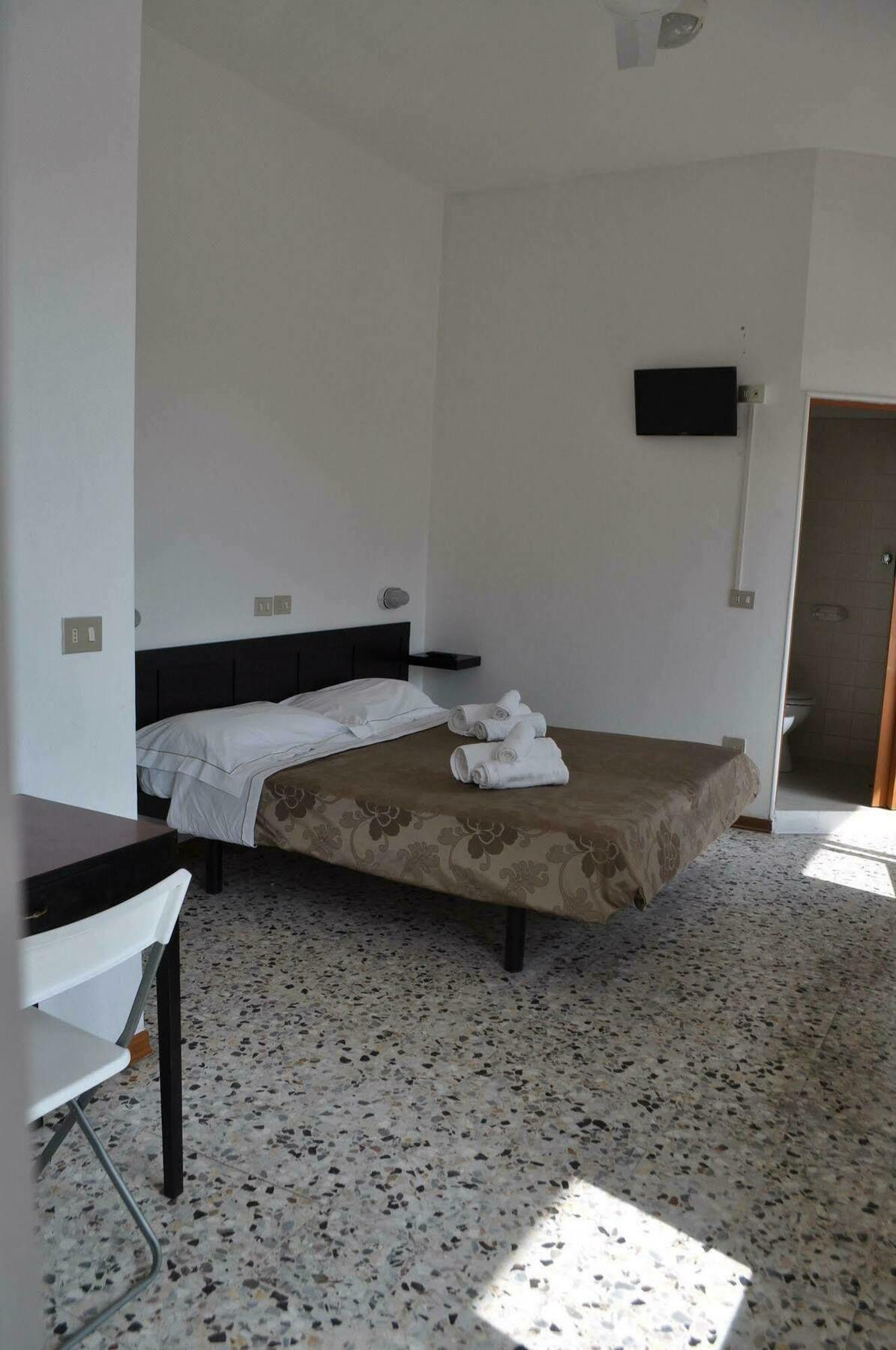 Hotel Urano Cattolica Eksteriør billede