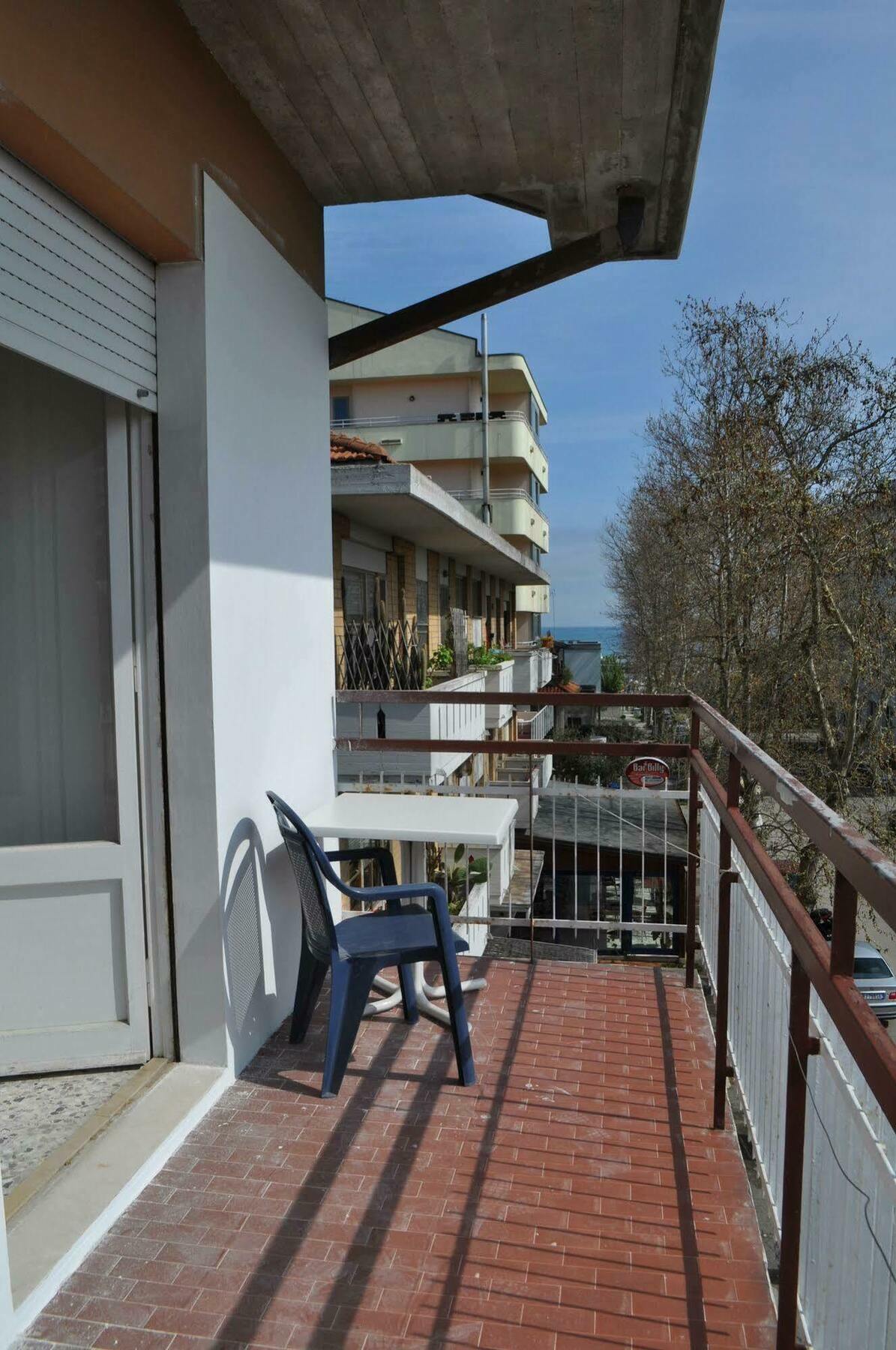 Hotel Urano Cattolica Eksteriør billede