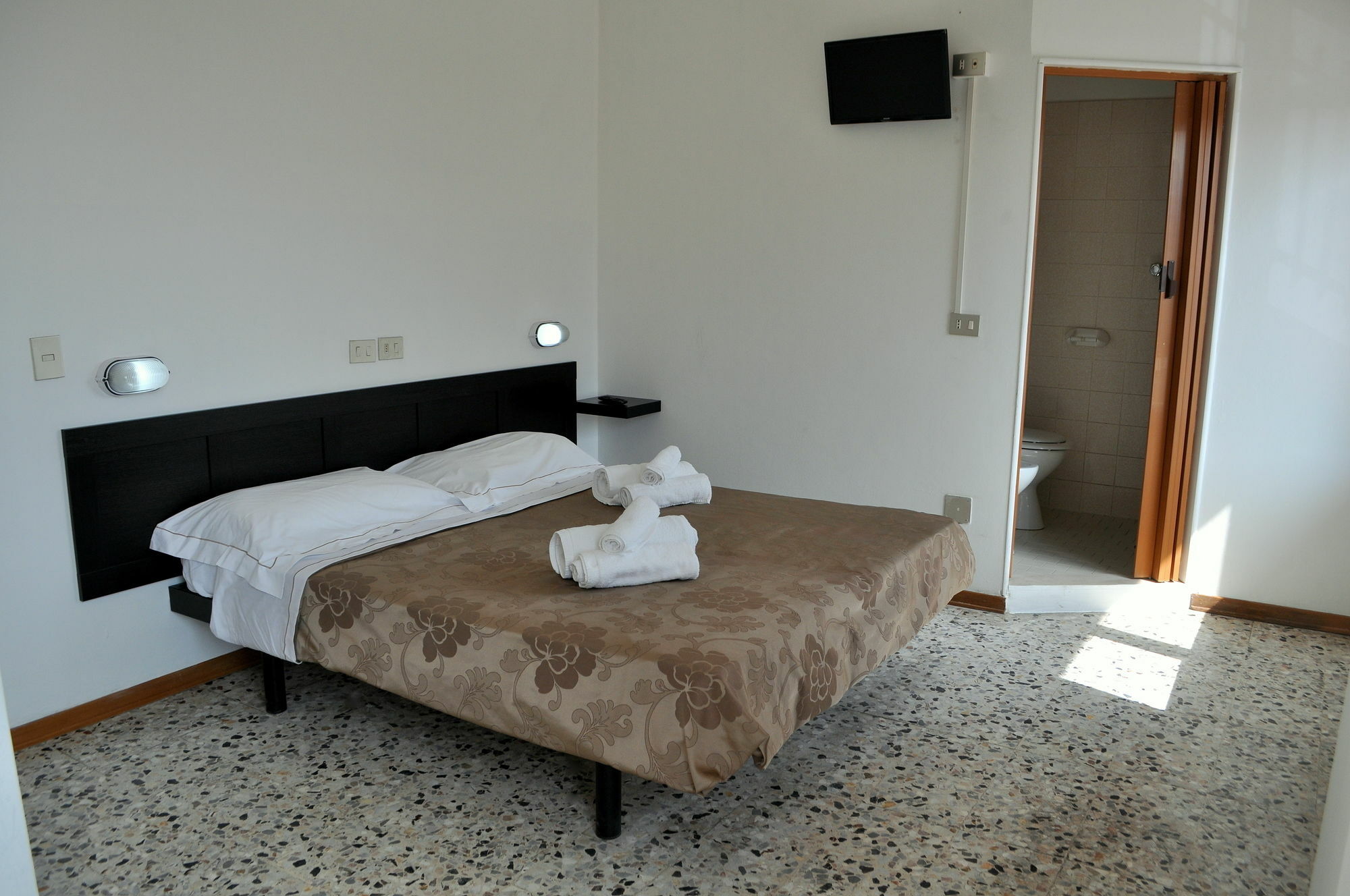 Hotel Urano Cattolica Eksteriør billede
