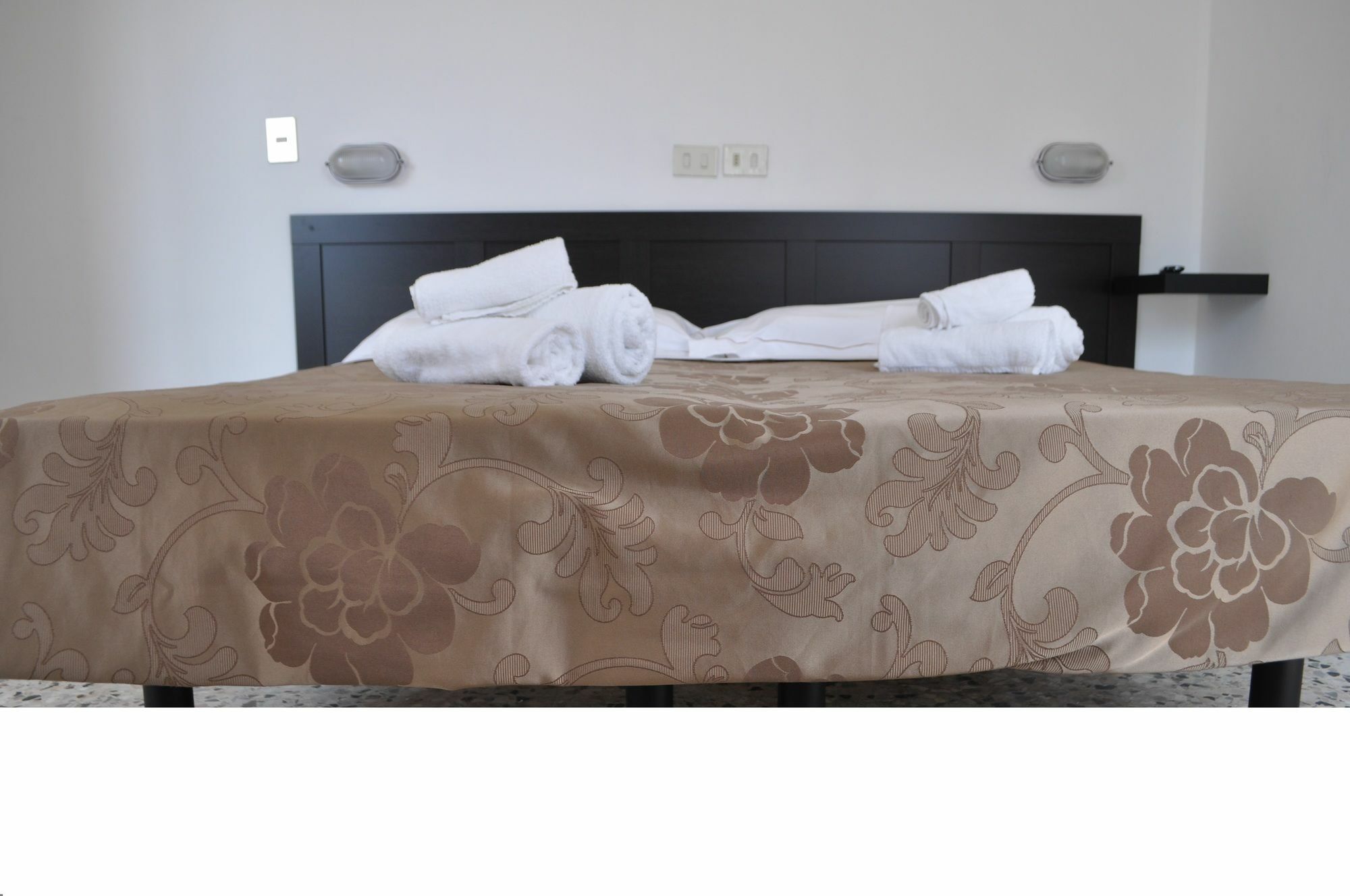 Hotel Urano Cattolica Eksteriør billede