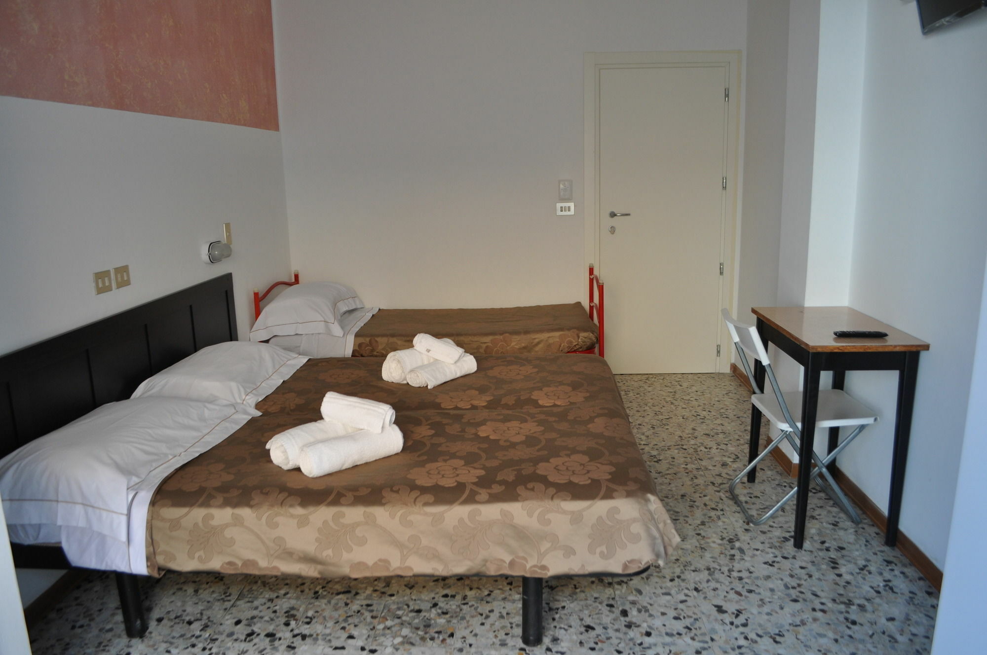 Hotel Urano Cattolica Eksteriør billede