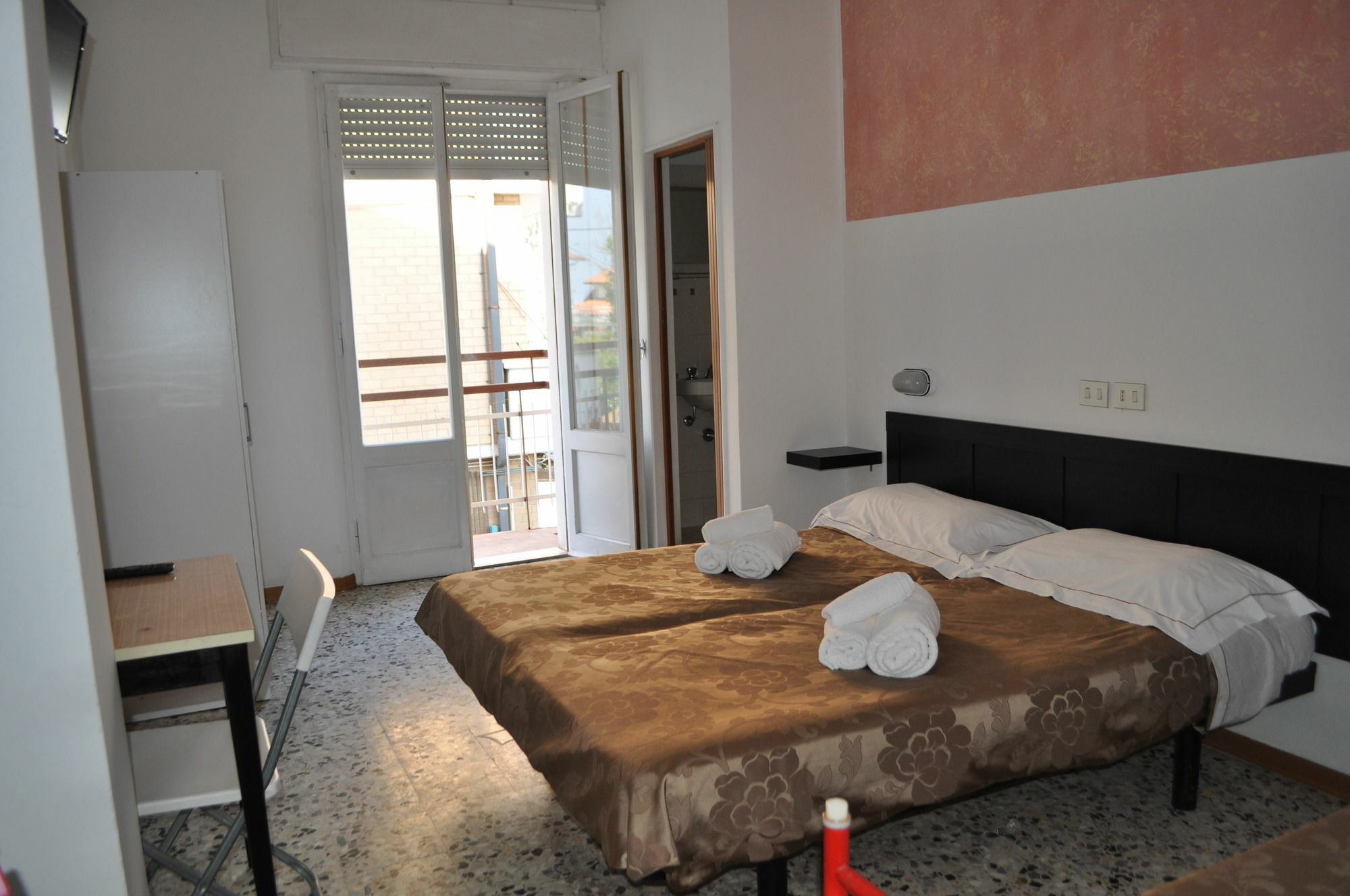 Hotel Urano Cattolica Eksteriør billede